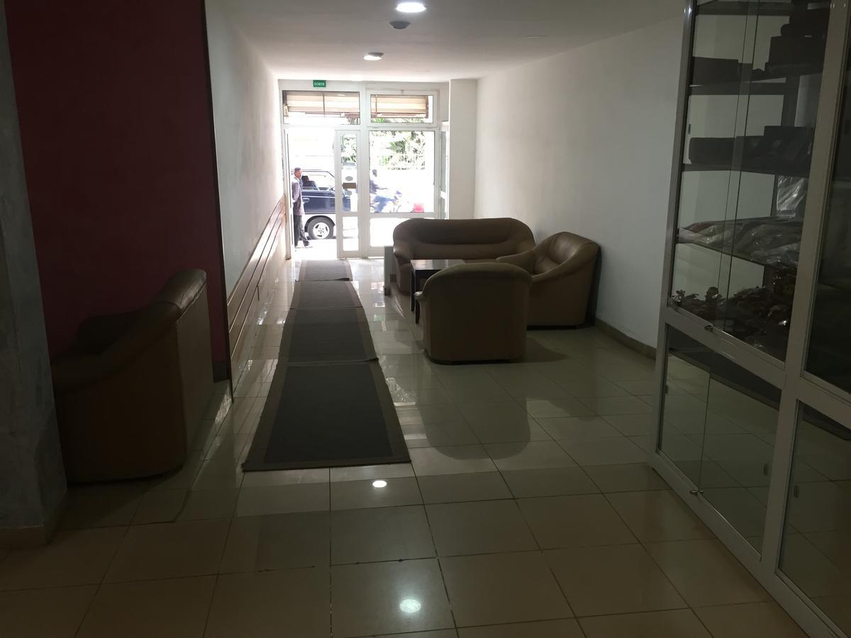 White Palace Hotel Ανταναναρίβο Εξωτερικό φωτογραφία