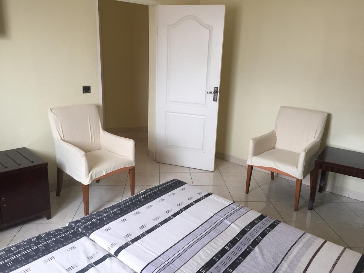 White Palace Hotel Ανταναναρίβο Εξωτερικό φωτογραφία